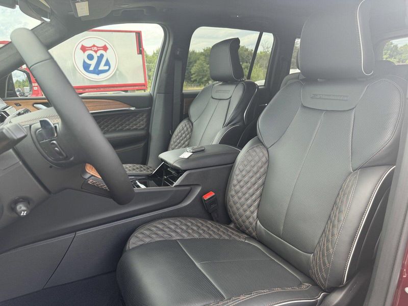 2024 Jeep Grand Cherokee 4xe Summit ReserveImage 12