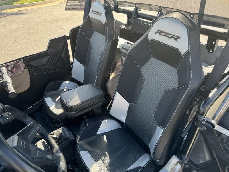 2018 Polaris RZR 900  EPS TITANIUM METALLICImage 10