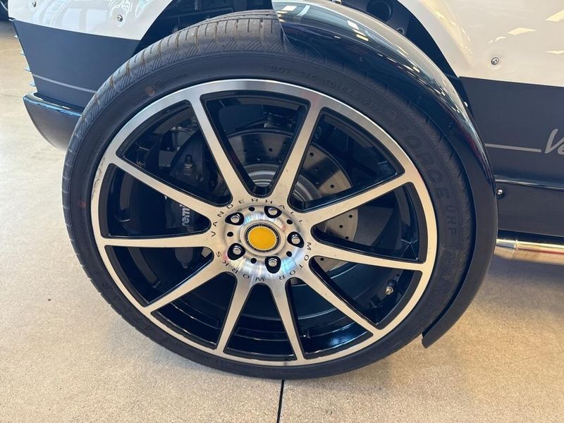 2023 Vanderhall Venice GTS