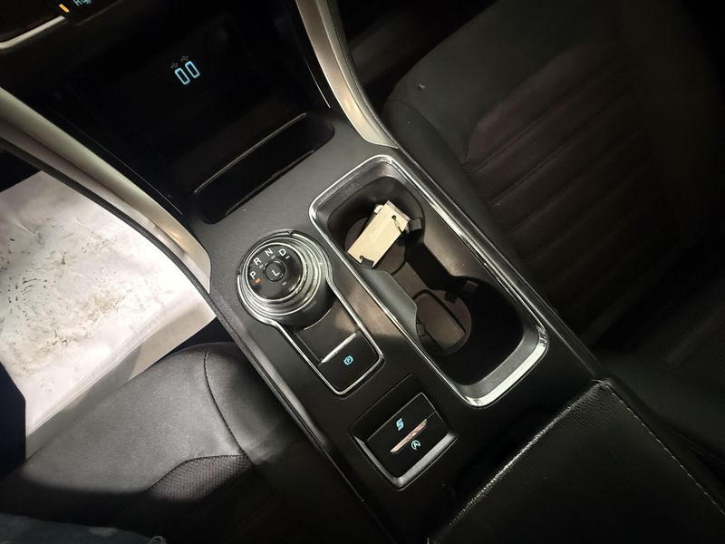 Used 2020 Ford Fusion SEImage 23