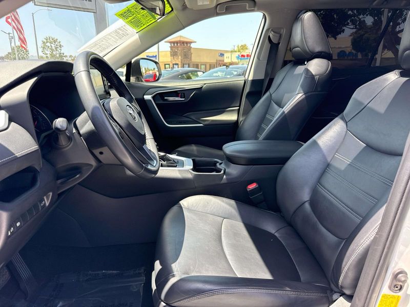 Used 2019 Toyota RAV4 XLE Premium FWD (Natl)