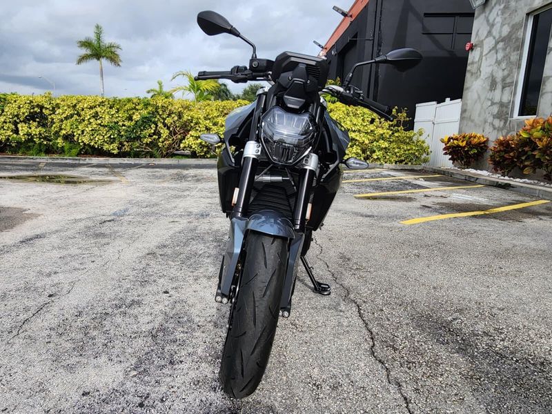 Used 2023 BMW F 900 R Image 2