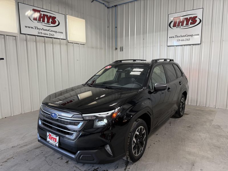 Used 2025 Subaru Forester PremiumImage 14