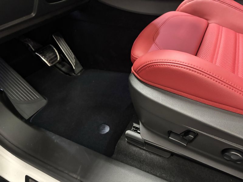 New 2025 Alfa Romeo Stelvio AwdImage 4