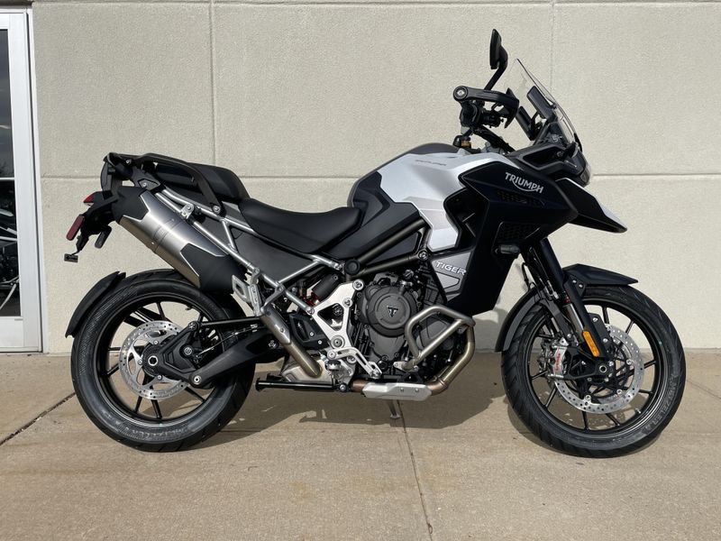 2024 Triumph TIGER 1200 GT EXPLORERImage 2