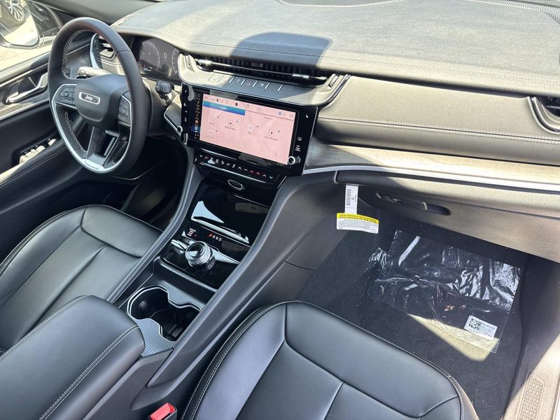 New 2026 Jeep Grand Cherokee Limited 4x4