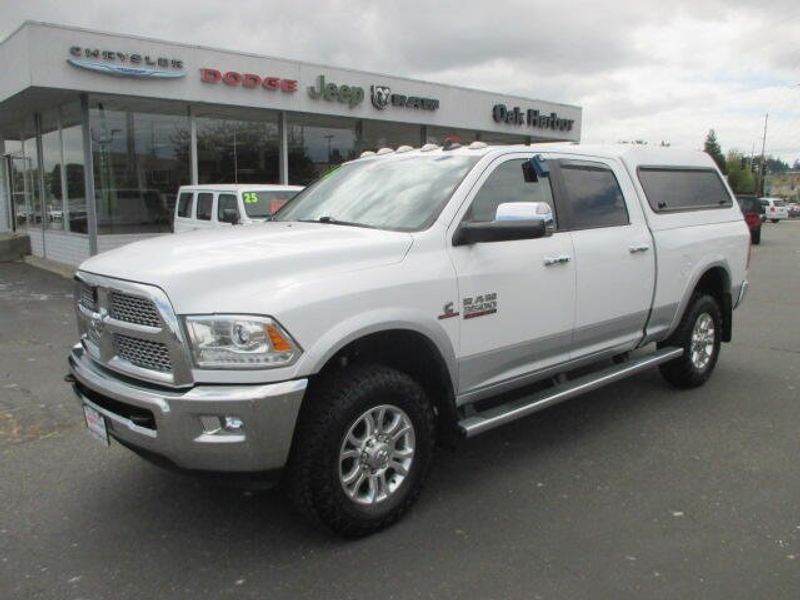 2015 RAM 3500 LaramieImage 2