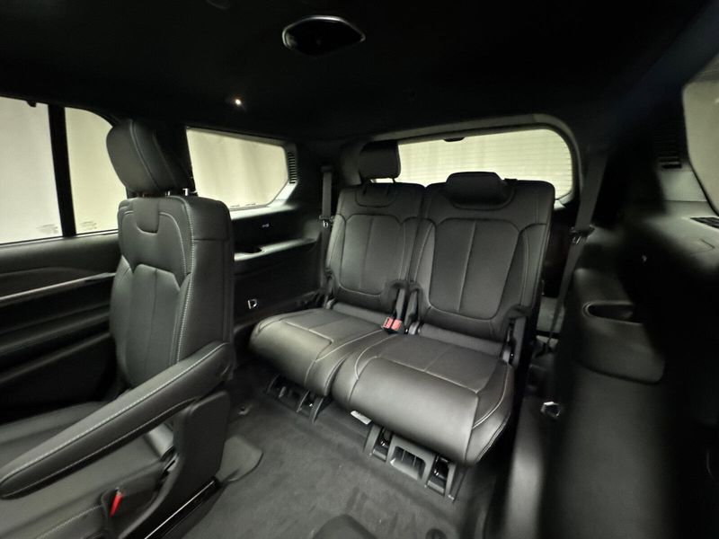 2025 Jeep Grand Cherokee L Limited 4x4Image 21