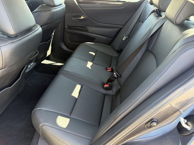 Used 2025 Lexus ES 350Image 33