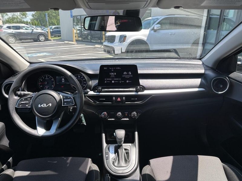 Used 2022 Kia Forte LXSImage 23