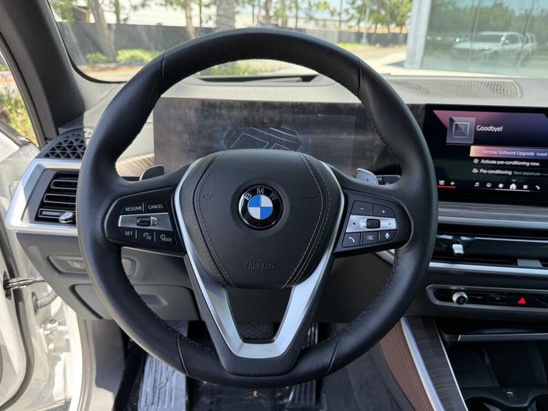2025 BMW X5 xDrive40iImage 25