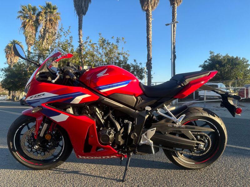 New 2024 Honda CBR650R ABS Image 14