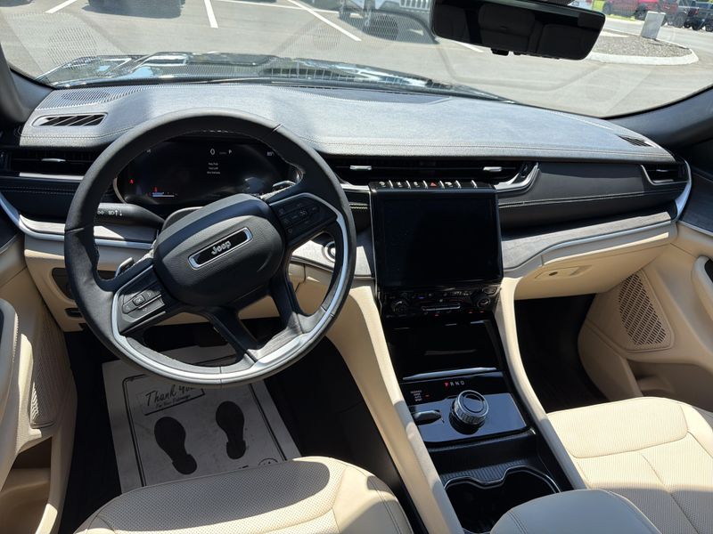 Used 2025 Jeep Grand Cherokee LimitedImage 31