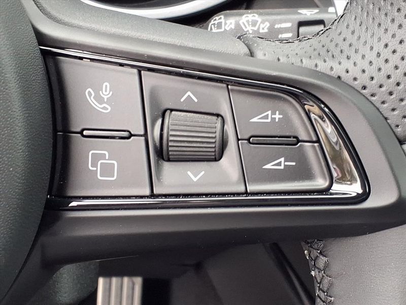 New 2025 Alfa Romeo Stelvio VeloceImage 19