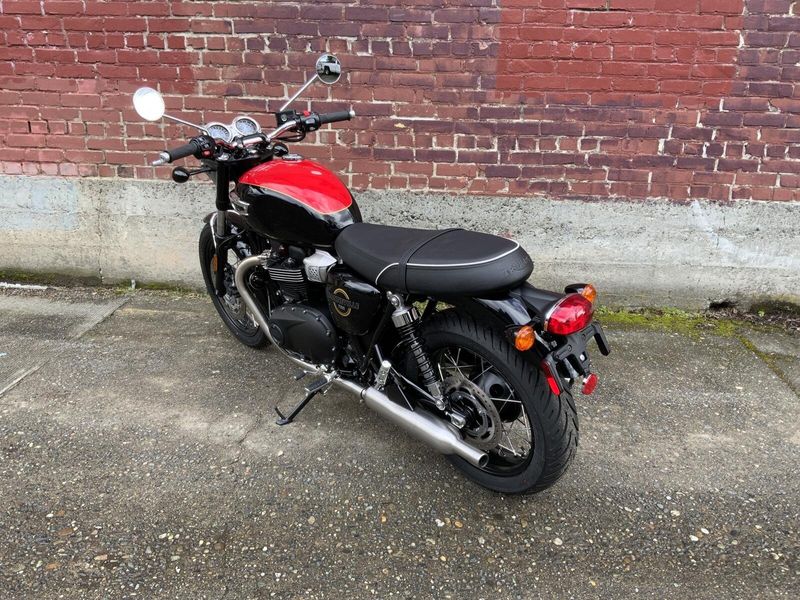 2026 Triumph BONNEVILLE T100