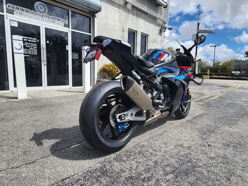 2026 BMW M 1000 RRImage 13