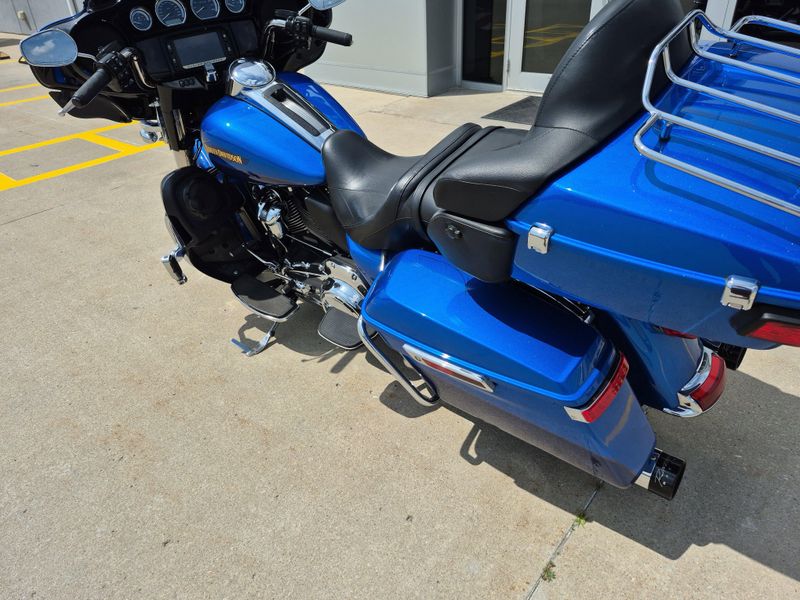 Used 2017 Harley-Davidson Ultra Limited Image 9