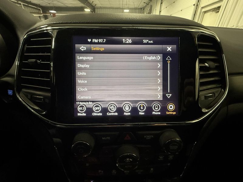 Used 2021 Jeep Grand Cherokee Laredo XImage 34