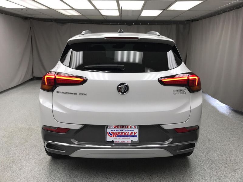 Used 2023 Buick Encore GX EssenceImage 3