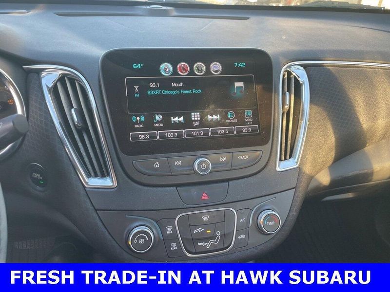 2017 Chevrolet Malibu 1LT photo 17