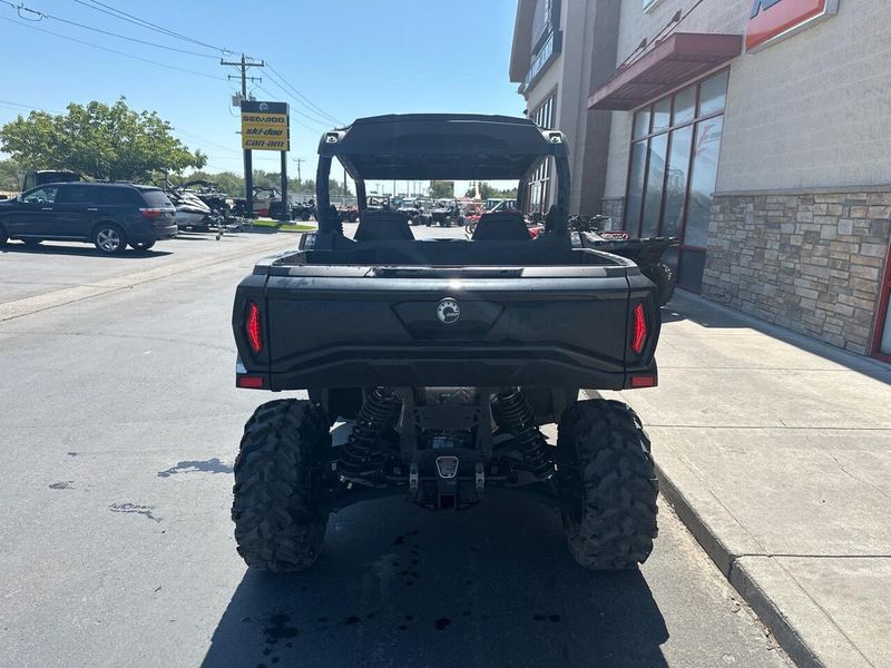 New 2025 Can-Am COMMANDER XT 64 1000R 