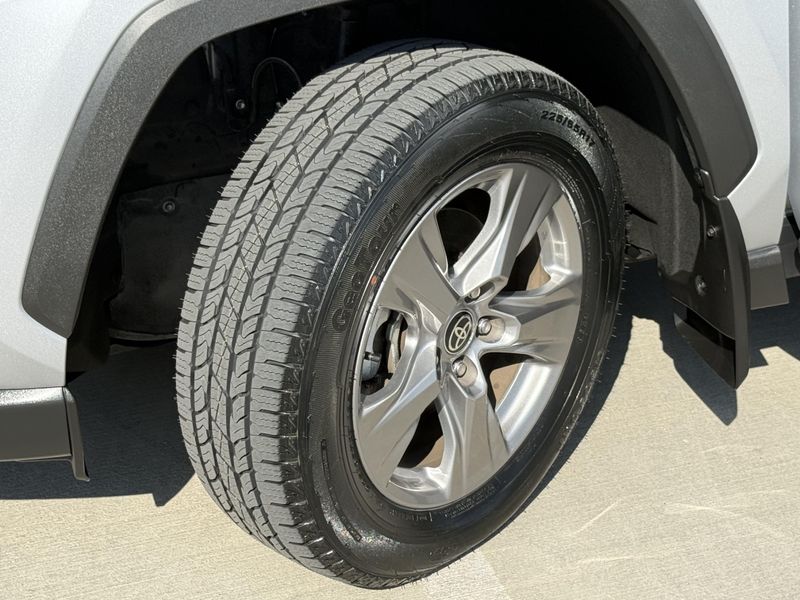 Used 2024 Toyota RAV4 XLEImage 17