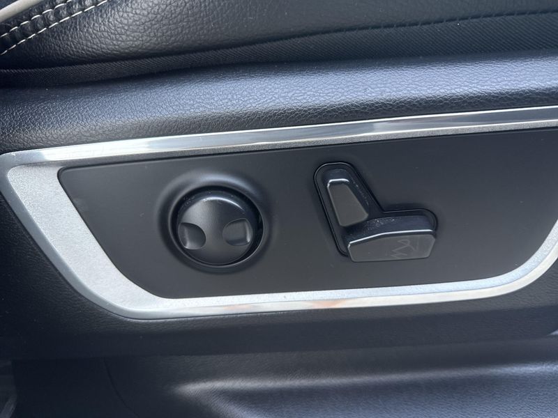 Used 2023 RAM 1500 LaramieImage 16