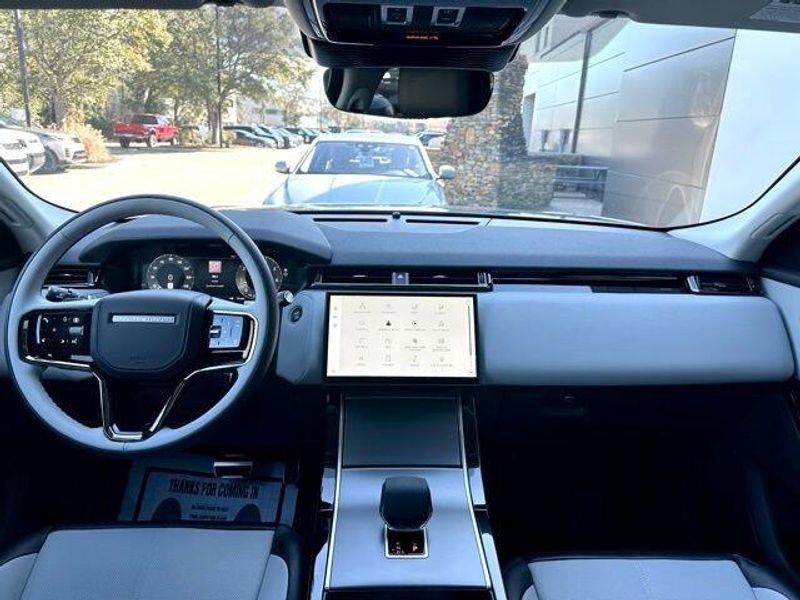 Used 2025 Land Rover Range Rover Velar Dynamic SE
