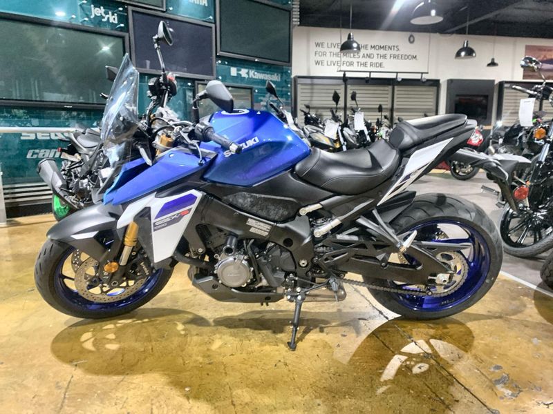 Used 2024 Suzuki GSX-S1000 CA Image 12