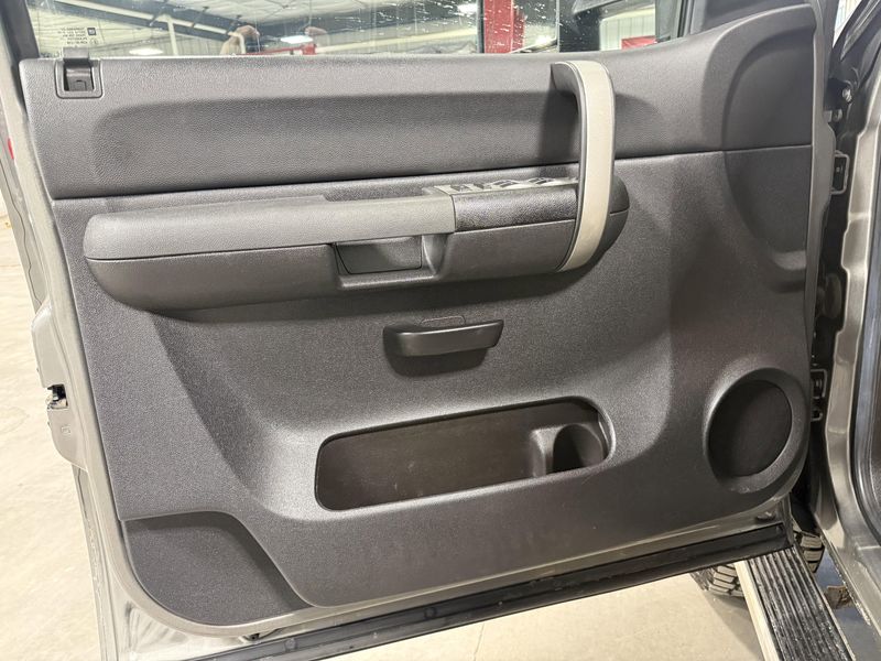 Used 2008 Chevrolet Silverado 2500HD LT w/1LTImage 18