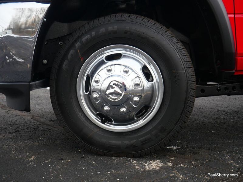 New 2026 RAM 3500 Tradesman Chassis Regular Cab 4x4 84' Ca