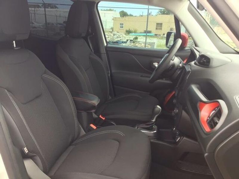 2023 Jeep Renegade LatitudeImage 16