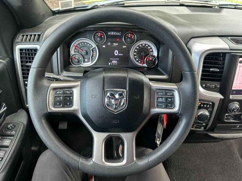 2022 Ram 1500 Classic photo 2