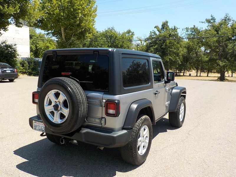 2019 Jeep Wrangler Sport photo 8