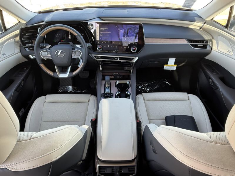 New 2026 Lexus RX 450h+ LuxuryImage 27