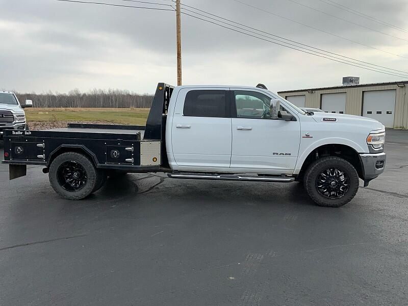 2022 Ram 3500 Laramie photo 3