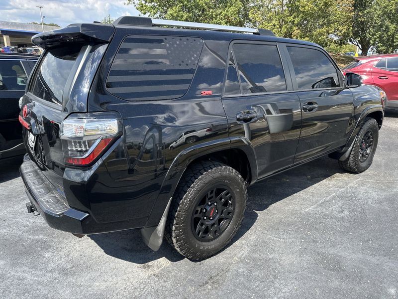 2020 Toyota 4Runner SR5 Premium photo 7