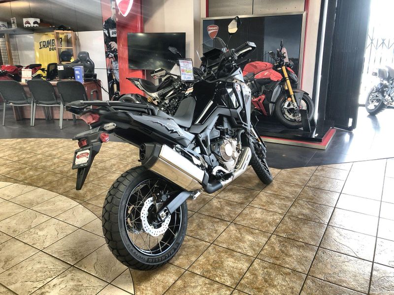 New 2026 Honda AFRICA TWIN DCT Image 17