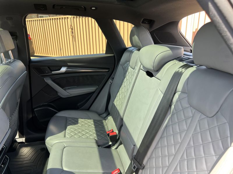 Used 2018 Audi SQ5 PrestigeImage 18