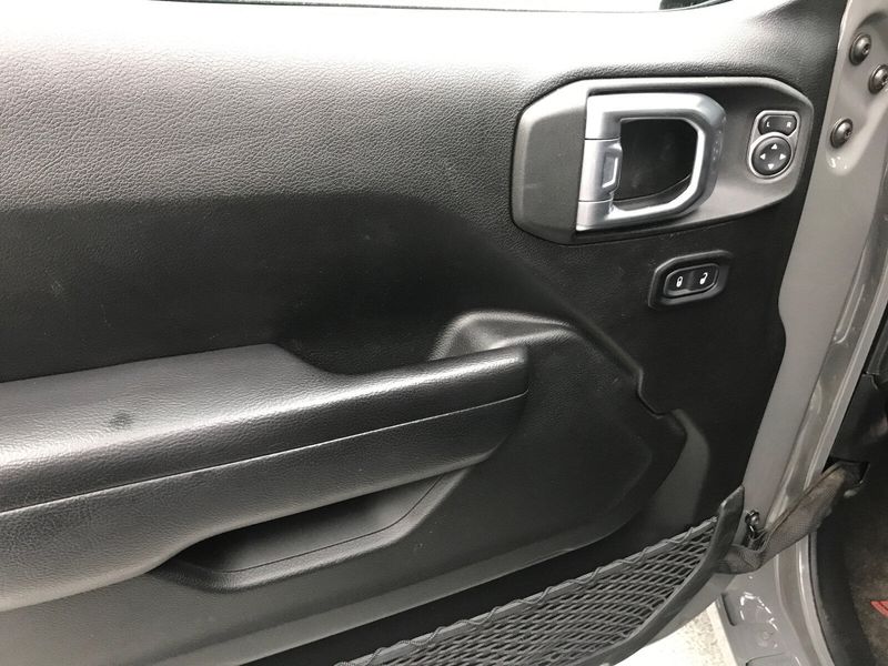 2022 Jeep Wrangler Sport SImage 4