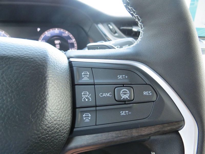 New 2026 Jeep Grand Cherokee Limited Reserve 4x4Image 15