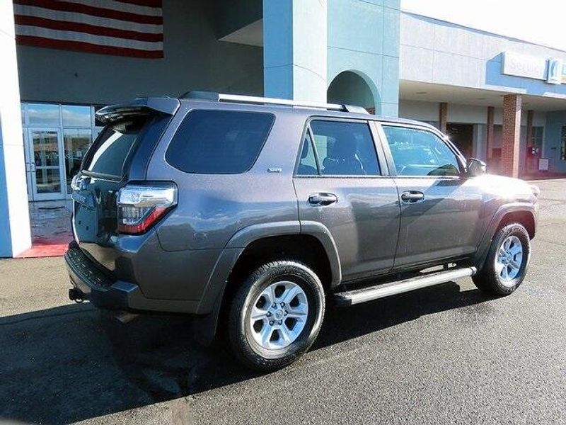 2023 Toyota 4Runner SR5 PremiumImage 6