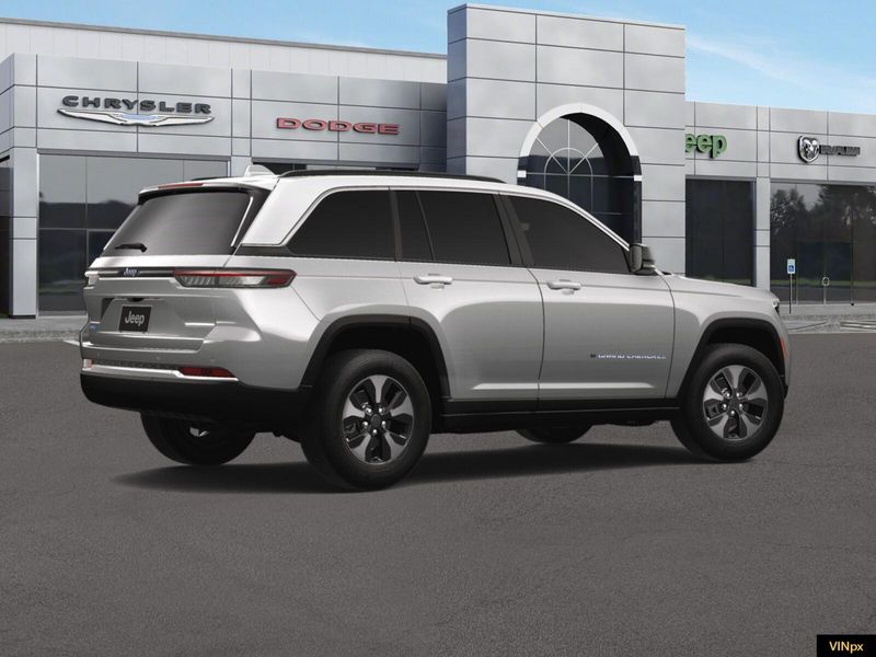 2024 Jeep Grand Cherokee 4xe photo 18