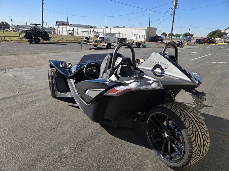 NEW 2025 POLARIS SLINGSHOT SLR AUTODRIVE Image 10