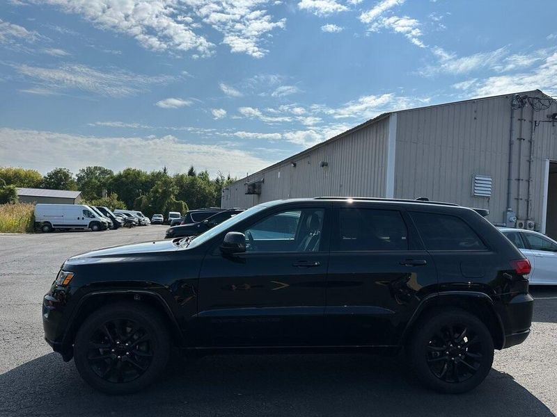 2022 Jeep Grand Cherokee WK Laredo XImage 9