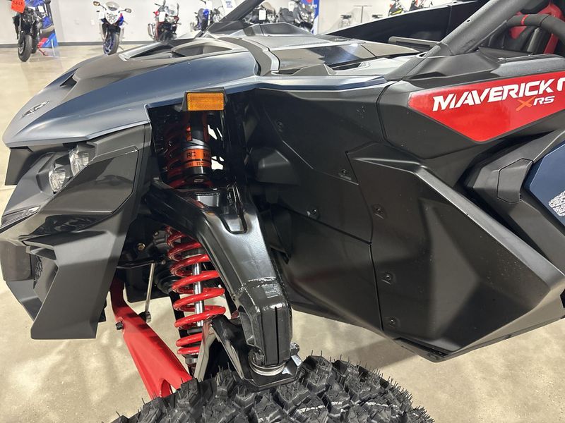 New 2026 Can-Am MAVERICK R X RS WITH SMART-SHOX 999T DCT Image 23