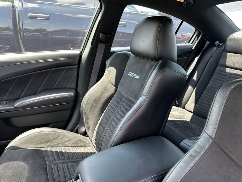 2022 Dodge Charger R/TImage 24