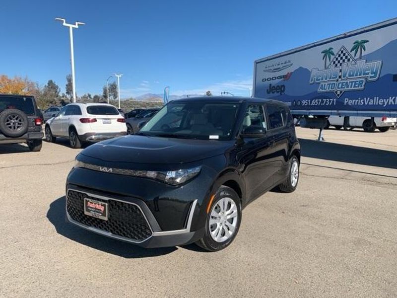 Used 2025 Kia Soul LXImage 1