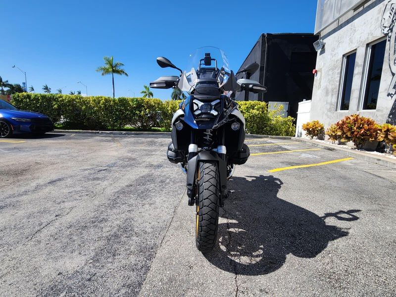 2026 BMW R 1300 GSImage 2