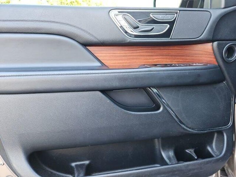 2018 Lincoln Navigator Select